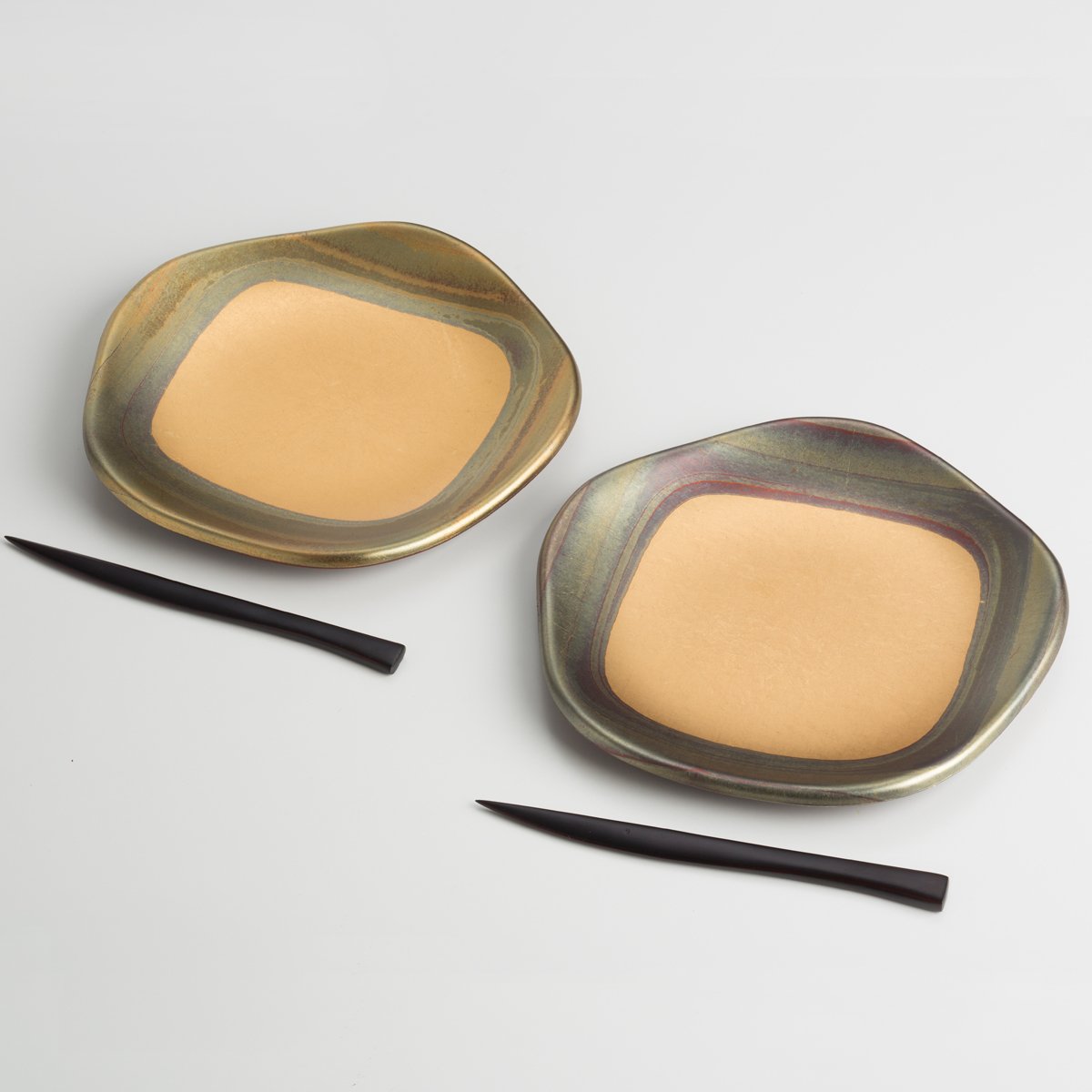 Amazon.co.jp: 箔一 古代箔 梅型銘々皿 2枚セット 14×14×1cm A131