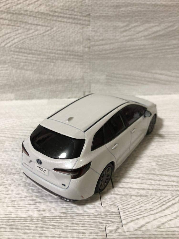 Amazon | 1/30 トヨタ 新型カローラツーリング カラーサンプル 非売品
