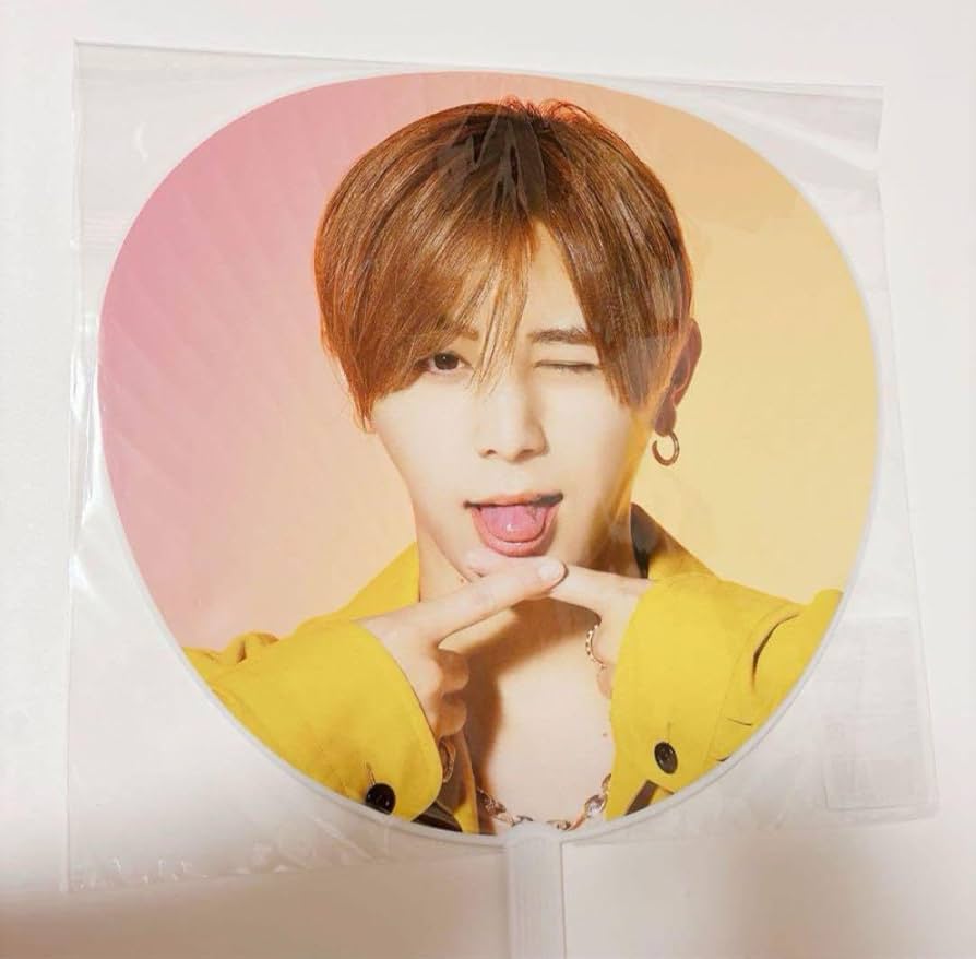 Amazon.co.jp: Hey!Say!JUMP 山田涼介 うちわ PULL UP! : おもちゃ