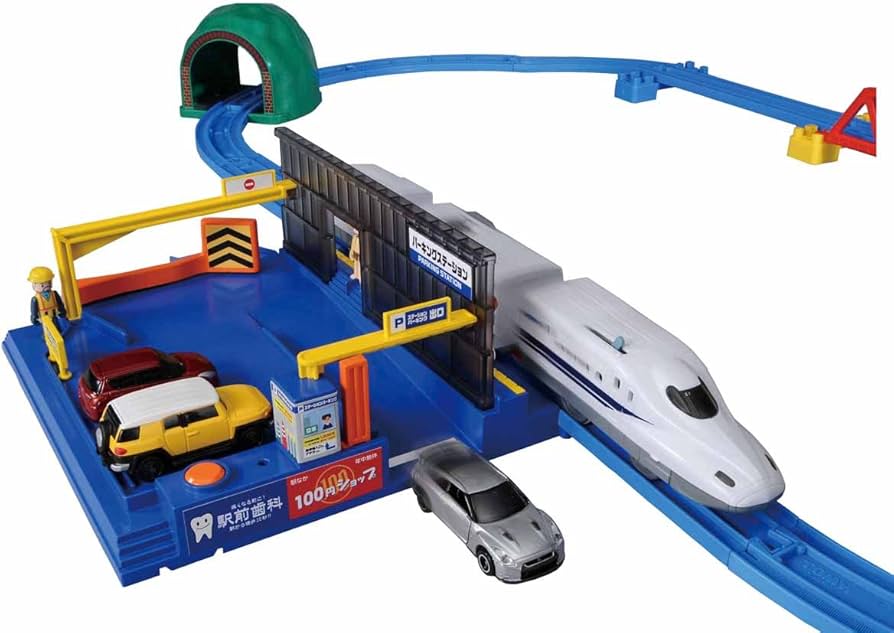 Amazon.co.jp: プラレール トミカと遊ぼう!N700系駅前パーキングセット