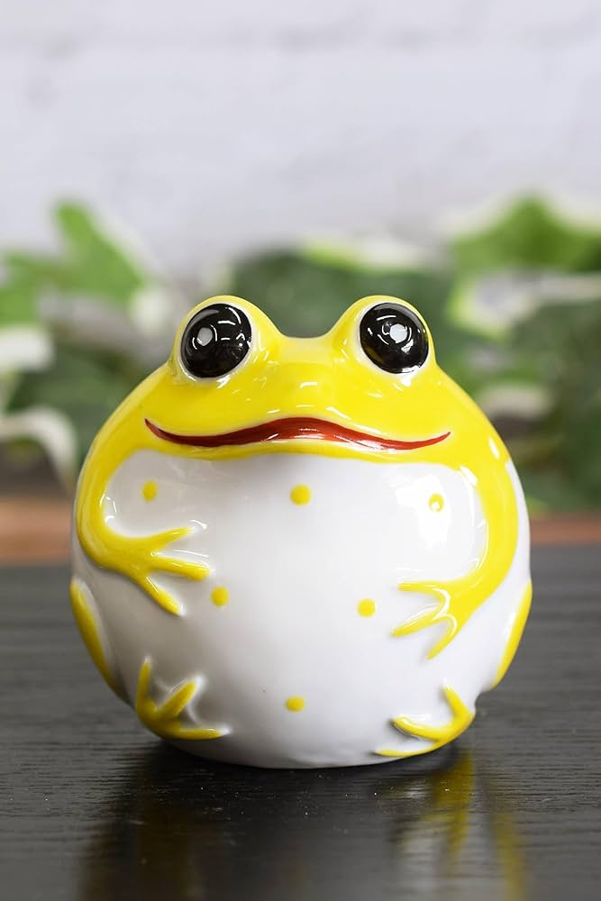 Amazon.co.jp: カエル 置物 九谷焼 福かえる 黄釉彩 陶器 縁起物 風水
