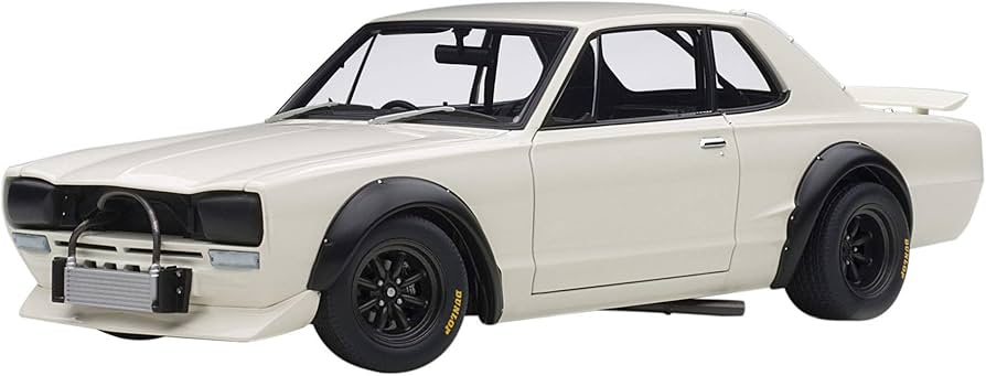 Amazon.com: AUTOart 1972 Nissan Skyline GT-R (KPGC-10) Racing