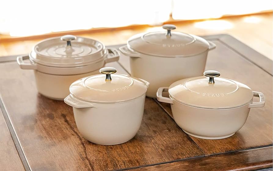 Amazon｜staub ストウブ 「 ラ ココット de GOHAN リネン M 16cm