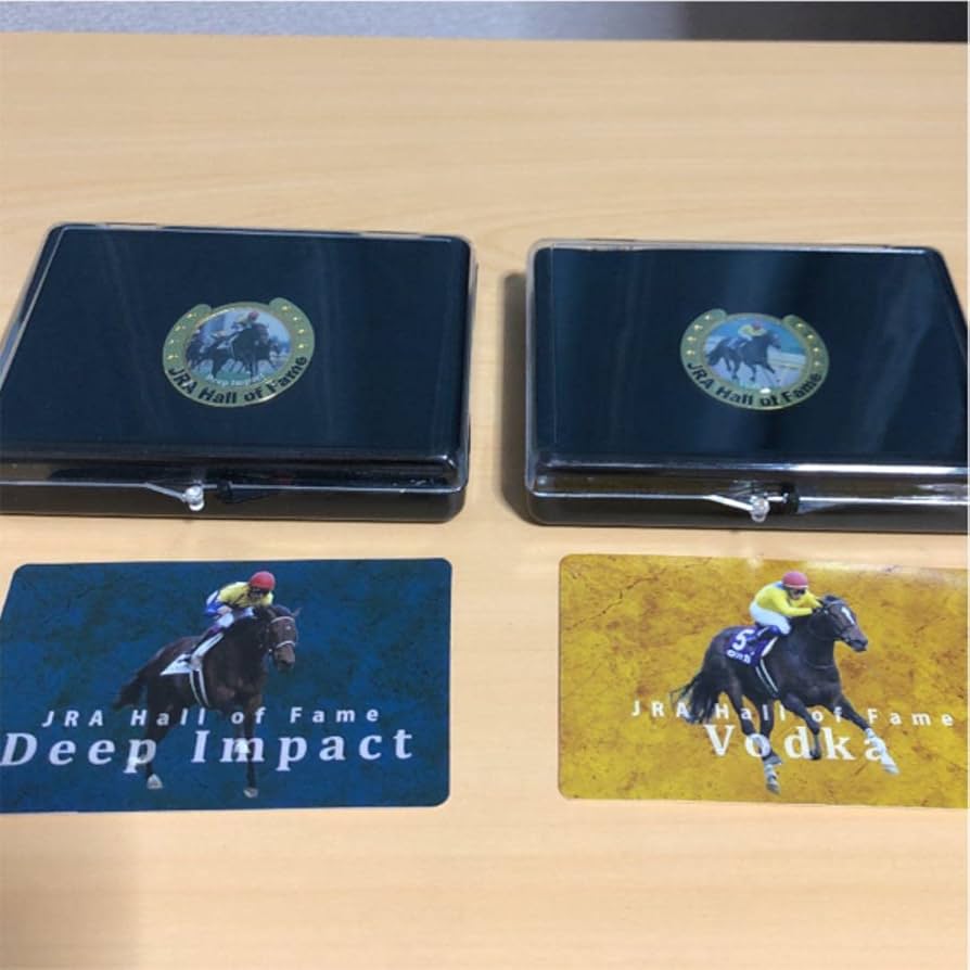 Amazon | JRA umaca ICカード用シールとピンバッジ 2種セット | バッジ