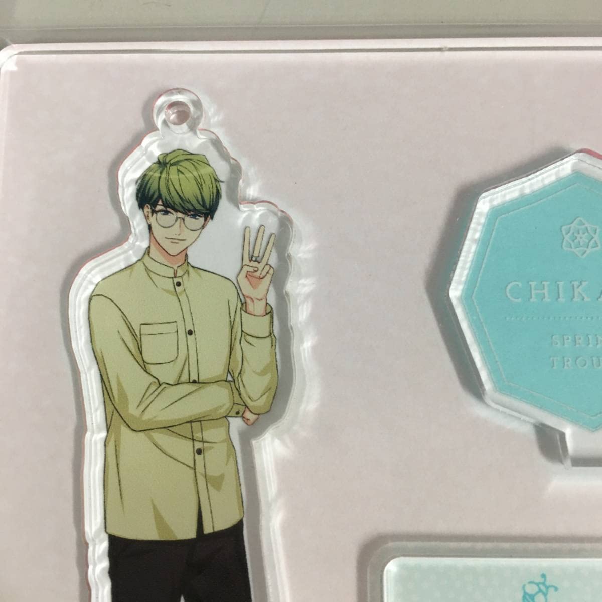 Amazon.co.jp: 卯木千景 セット アクリルスタンディ + 缶バッジ A3