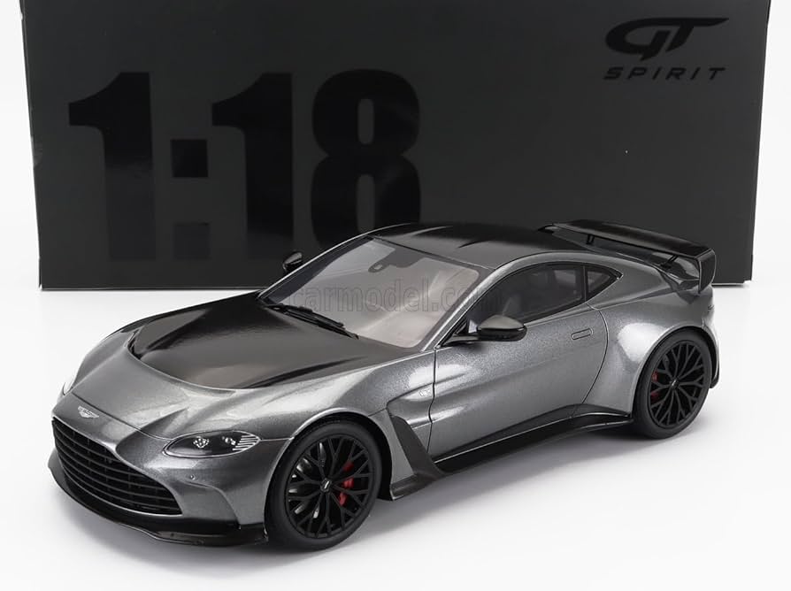 Amazon.co.jp: ミニカー 1/18 アストンマーチン V12 GT-SPIRIT 1/18