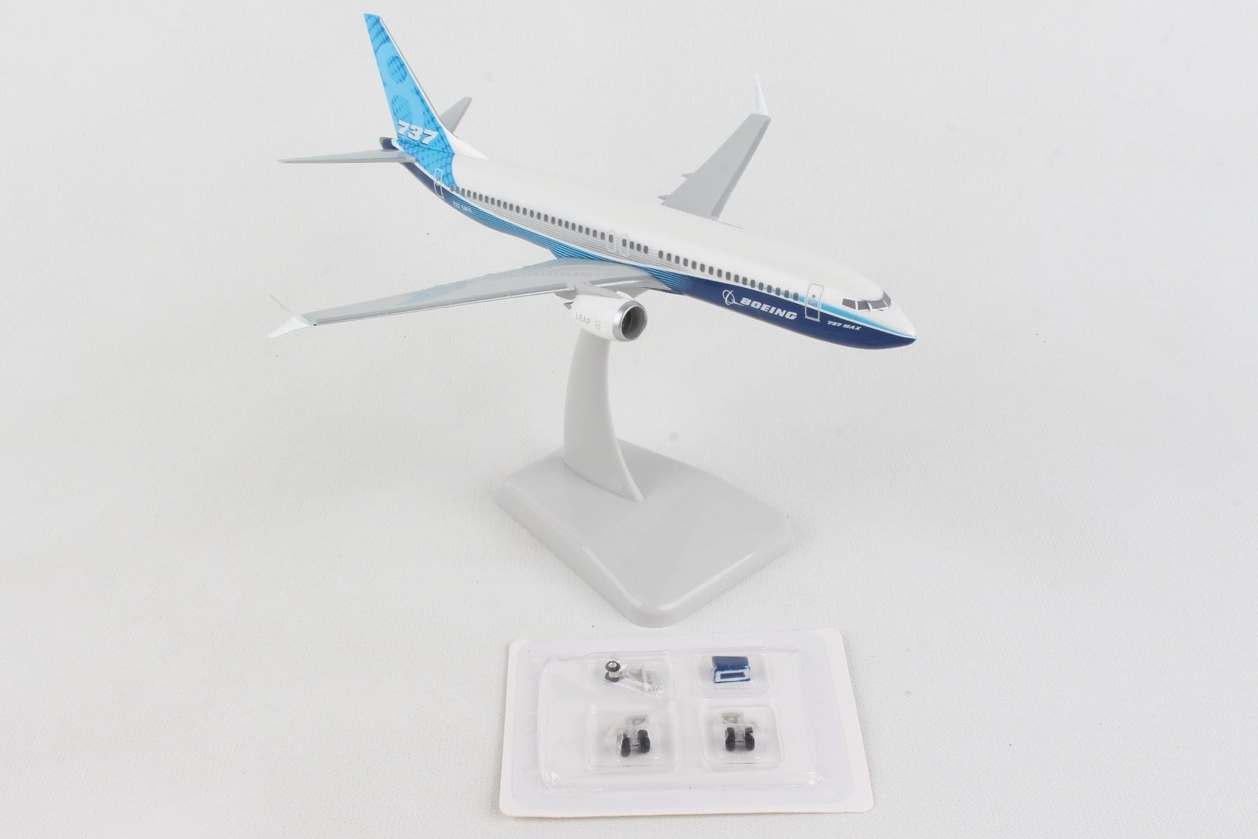 Amazon | hogan wings 1/200 ボーイング 737 MAX 8 ボーイングハウス