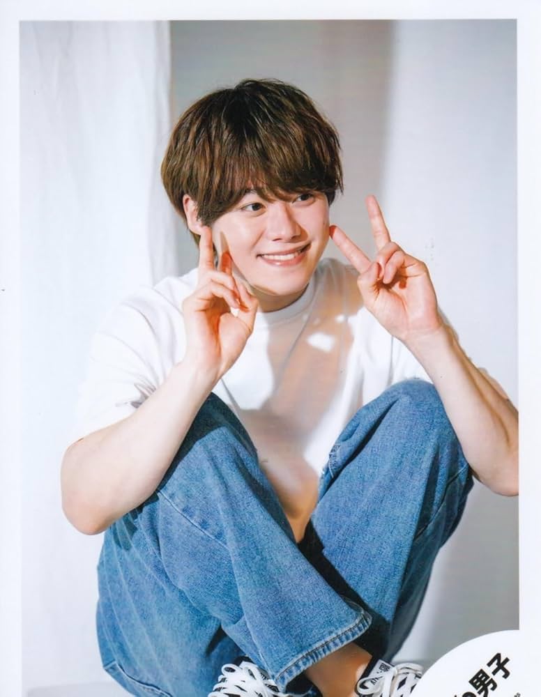 Amazon.co.jp: なにわ男子 公式 生 写真（大橋和也）J01368 : おもちゃ