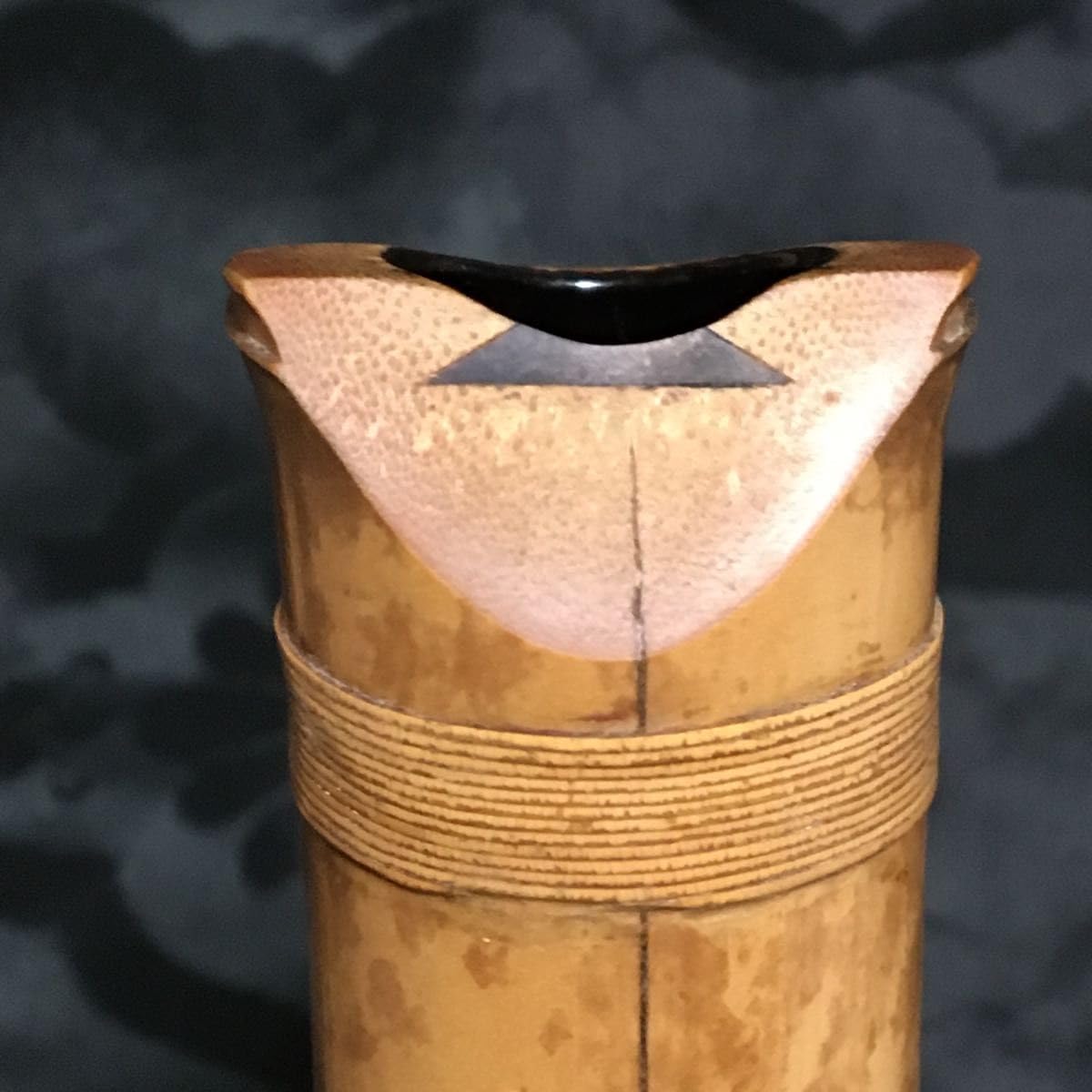 Amazon.co.jp: 尺八 琴古流 在銘 二尺一寸管 中継ぎ 籐巻き 銀三線