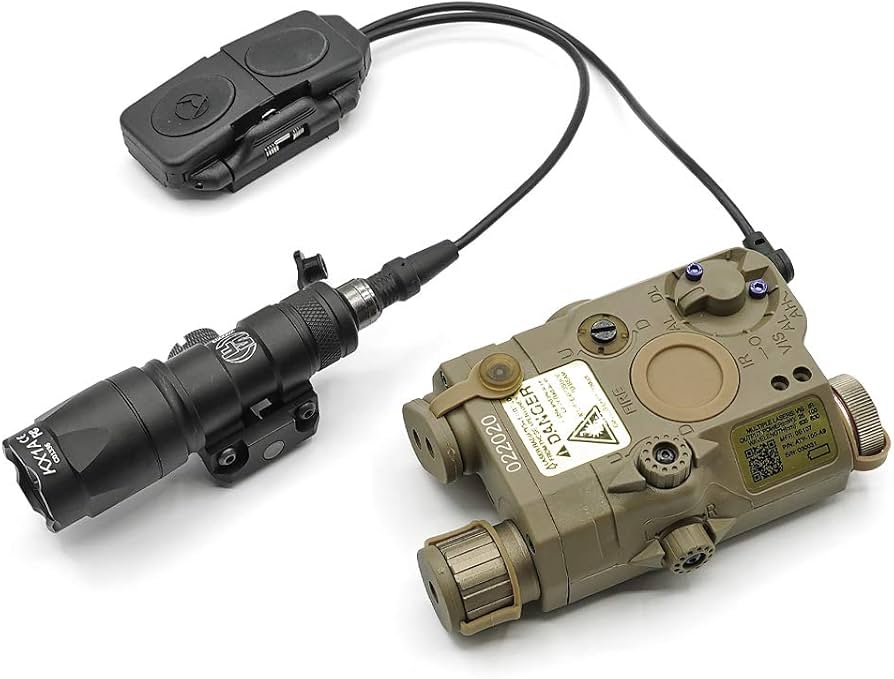 Amazon | PEQ と SF ライト を同時に操作！【 良品武品 】デュアル