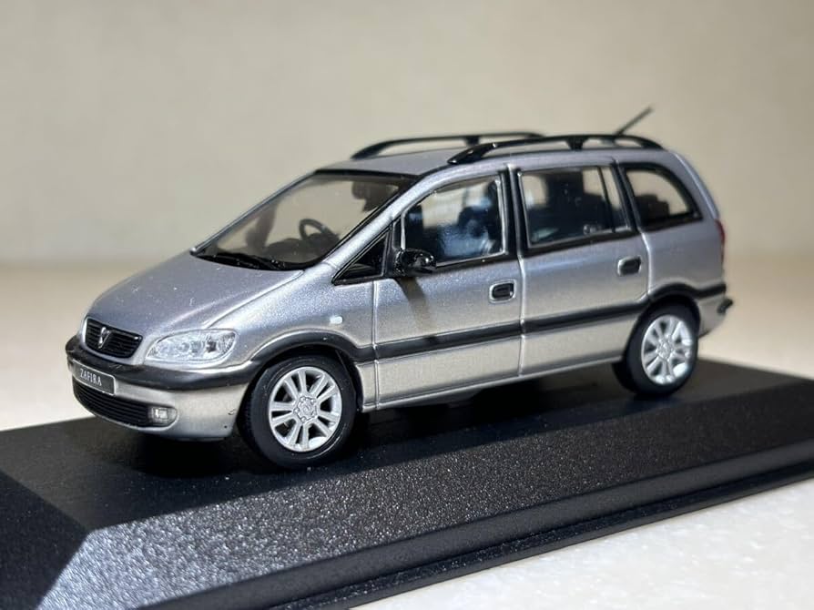 Amazon | 1/43 「ヴォクスホール ザフィーラ」(ドイツ名オペル