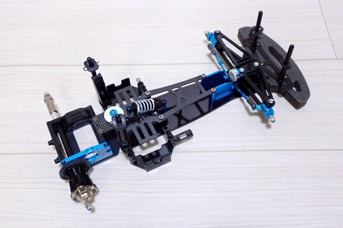 Amazon | 110 タミヤ F103GT カーボン シャーシ アルミオプション