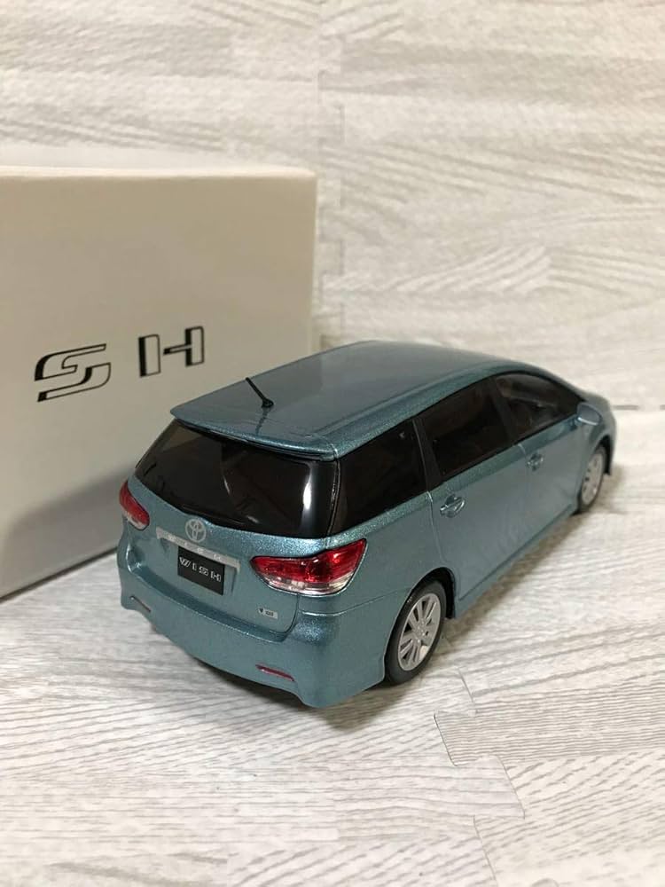 Amazon.co.jp: 1/24 トヨタ ウィッシュ WISH カラーサンプル ミニカー