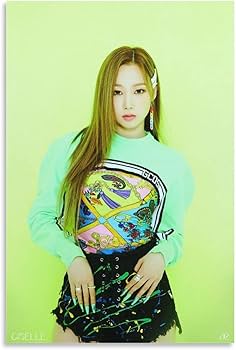 Amazon.co.jp: GISELLE ジゼル Aespa エスパ Black Mamba 写真