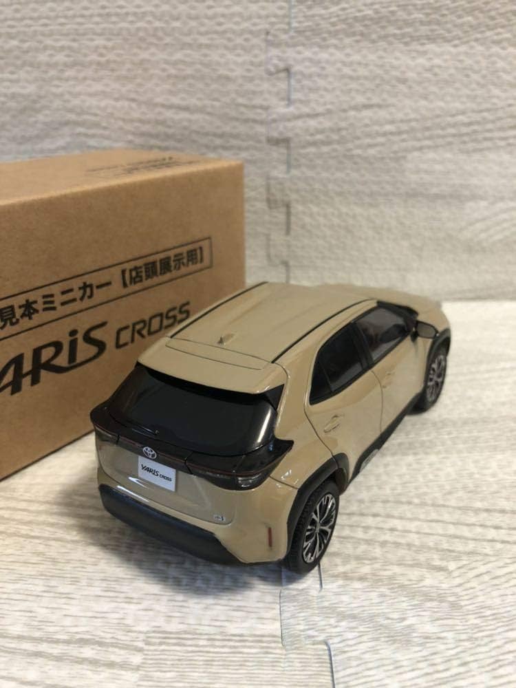 Amazon | 1/30 トヨタ 新型ヤリスクロス YARIS CROSS ハイブリッド