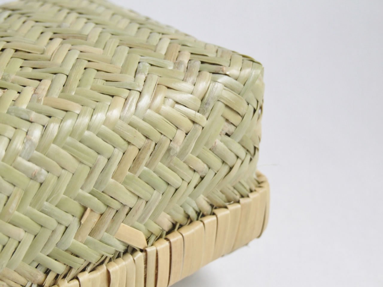 Amazon｜岩手県二戸 鳥越竹細工 スズ竹(篠竹) 弁当かご｜弁当箱