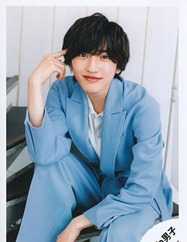 Amazon.co.jp: なにわ男子 公式 生 写真（道枝駿佑）J01396 : おもちゃ