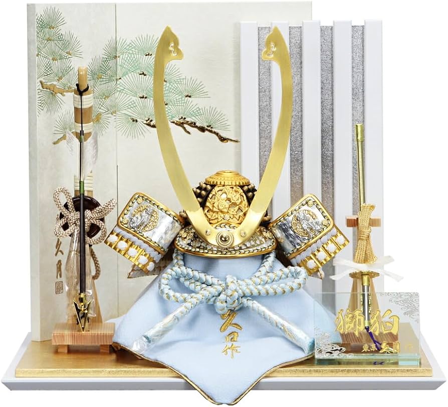 Amazon.co.jp: 久月 五月人形 兜飾り 利光監製 獅狛之兜 正絹水色匂縅