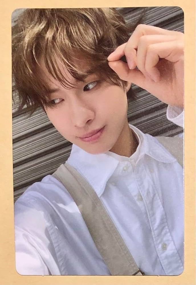 Amazon.co.jp: TWS Sparkling Blue ギョンミン KYUNGMIN トレカ 銀