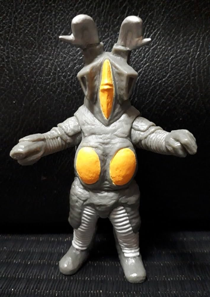 Amazon.co.jp: ゼットン二代目 2015年 円谷プロ ソフビ (ンダイ 怪獣