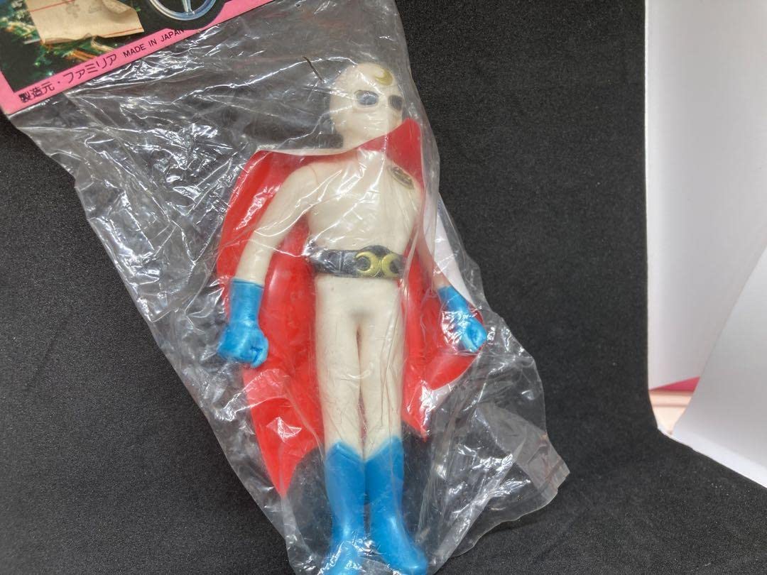 Amazon.co.jp: 月光仮面 ソフビ ファミリア フィギュア 昭和レトロ