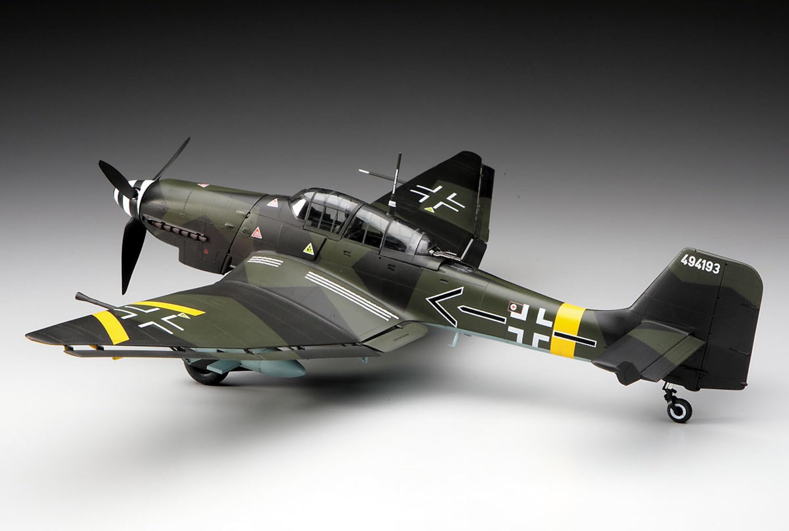 Amazon | ハセガワ 1/32 ドイツ空軍 対戦車攻撃機 ユンカース Ju87G