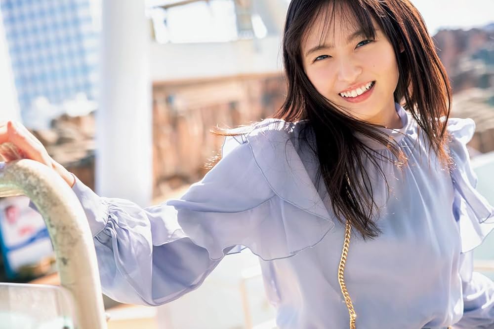 Amazon.co.jp: 乃木坂46 遠藤さくら1st写真集 可憐 : 遠藤 さくら