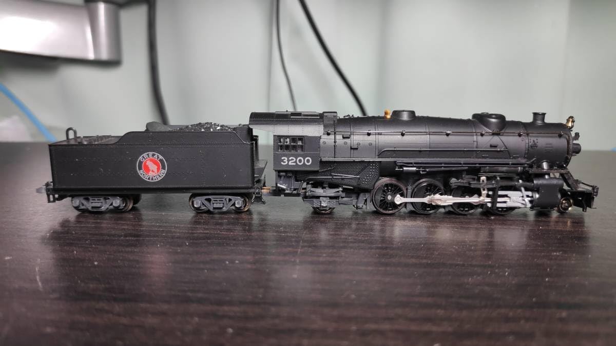 Amazon | KATO 126-0107 GN 2-8-2 USRA Heavy MIKADO #3200 Great