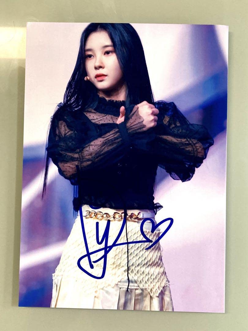 Amazon.co.jp: キム・ダヨン直筆サイン入り2Lサイズ写真…ケプラー…Kim