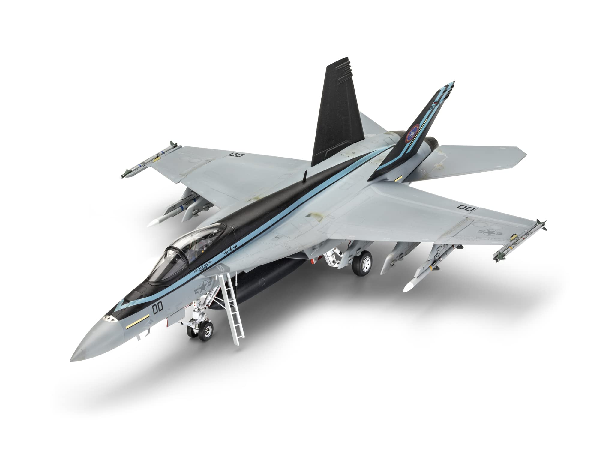 Amazon.co.jp: Revell Maverick's F/A-18 スーパーホーネット : ホビー