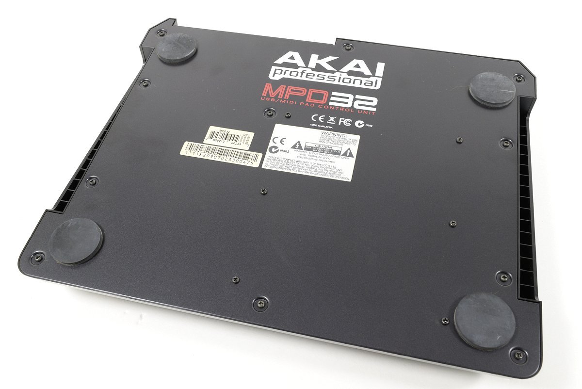 Amazon | Akai Professional MIDIパッドコントローラ MPD32 | MIDI