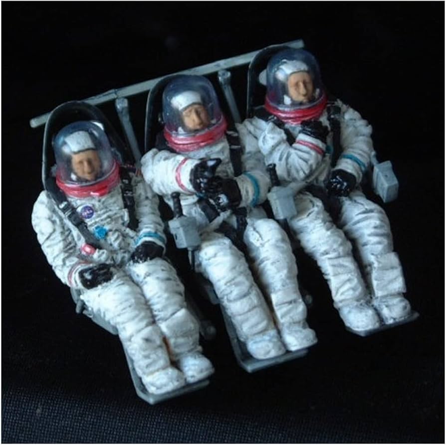 Amazon | ニューウェア 1/32 アポロ計画 宇宙飛行士 3体セット (レベル