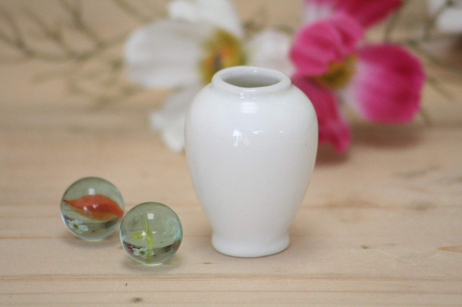 Amazon.co.jp: 白いミニチュア陶器 日本製 一輪挿し HB ミニ花瓶