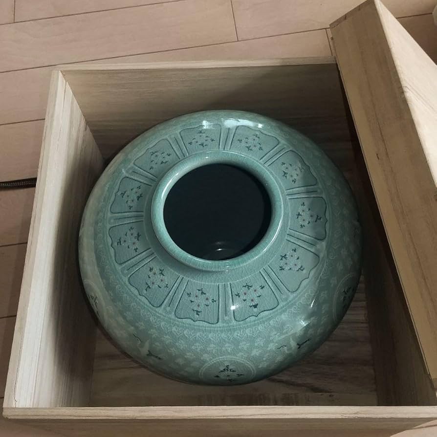 Amazon.co.jp: 古岩 金興福作 大型花瓶 高麗青磁 木 ／ ／壺／花瓶