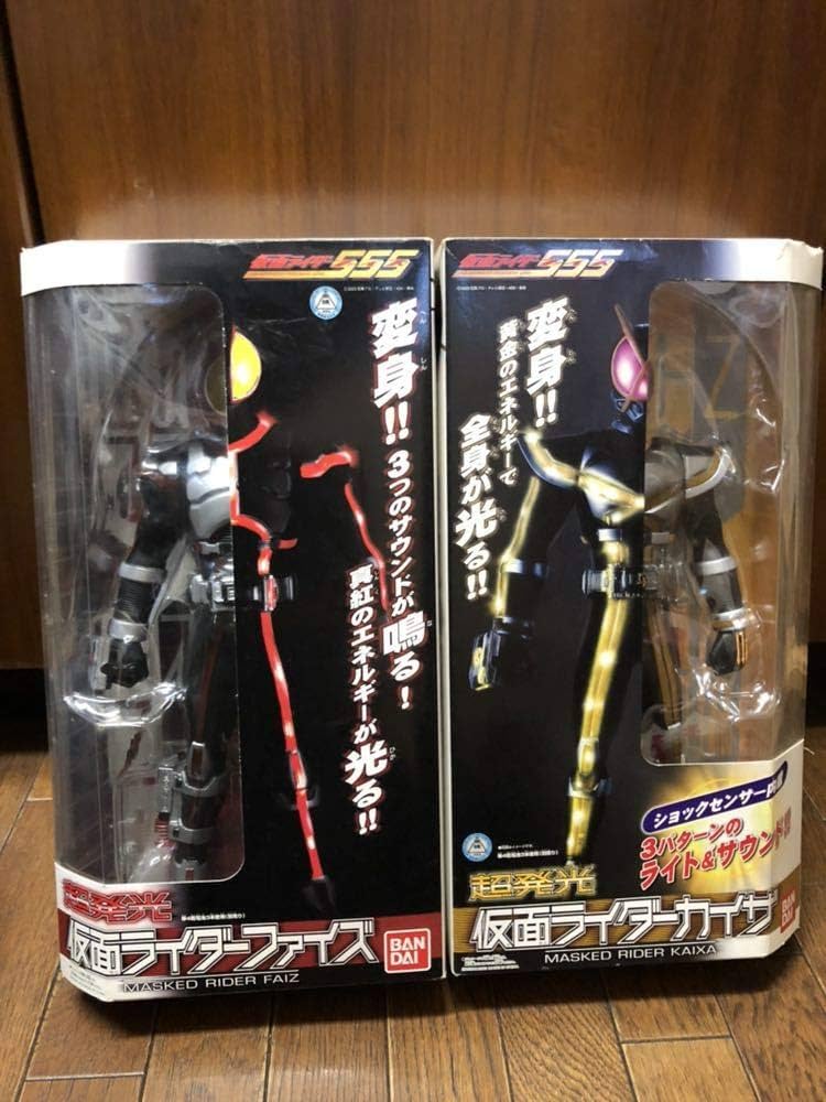 Amazon.co.jp: 超発光 仮面ライダーファイズ&カイザのセット 555 : ホビー