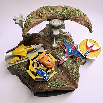 Amazon.co.jp: 科学忍者隊ガッチャマン 秘密基地 イマイ G-1号G-2号G-3