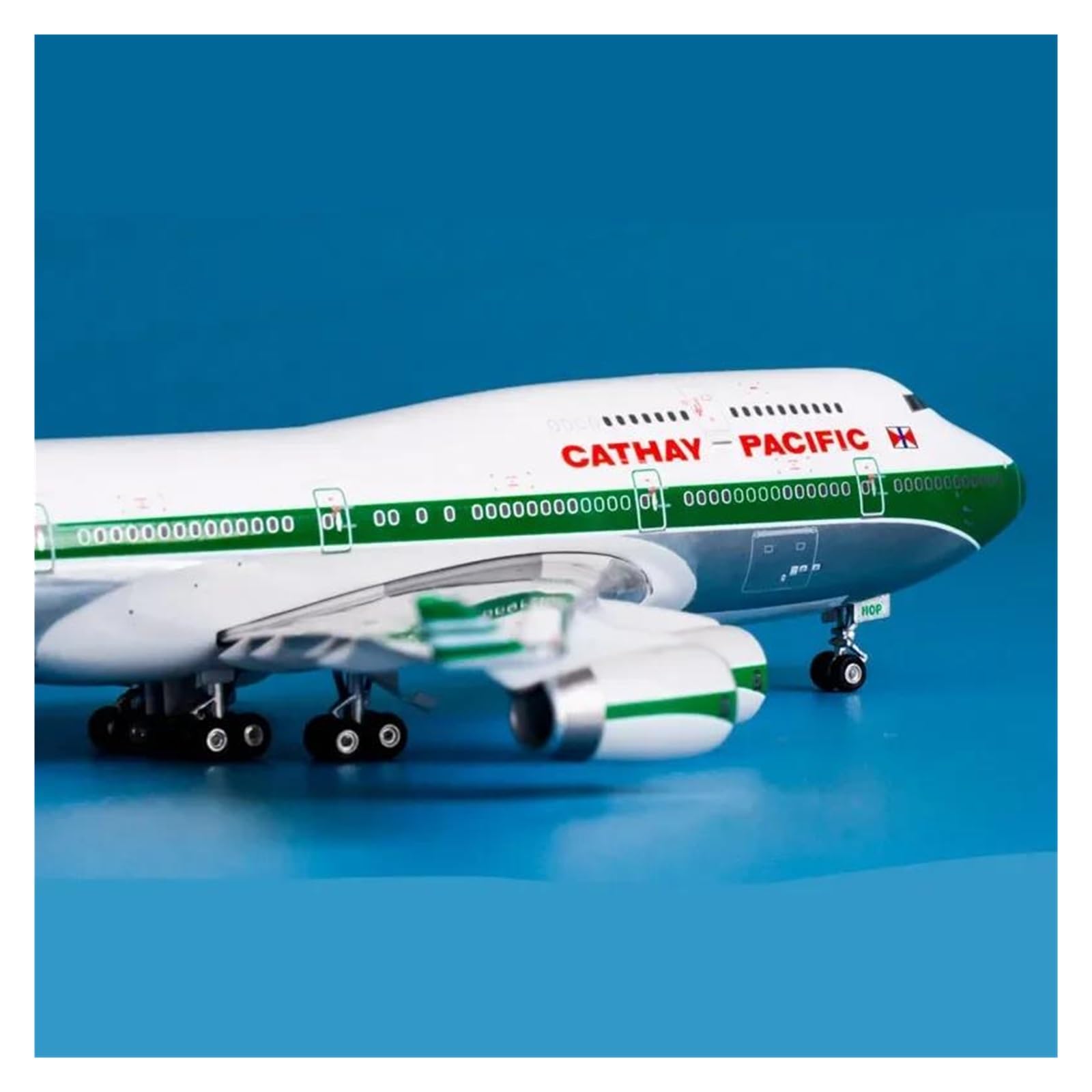 Amazon.co.jp: 航空機 キャセイパシフィック航空 B747-400 完成合金