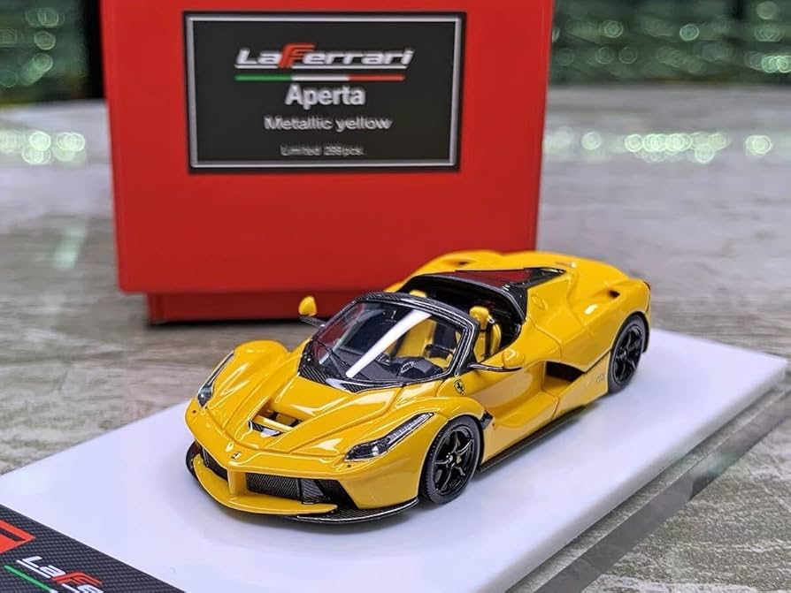 Amazon | 1/64 DMH ラフェラーリ Laferrari aperta 黄色 | ミニカー