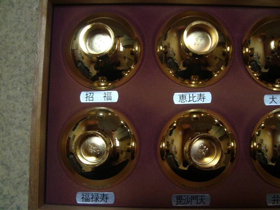 Amazon.co.jp: 金杯 縁起物 七福神 盃 8個セット 金属製 24KGP 専用桐