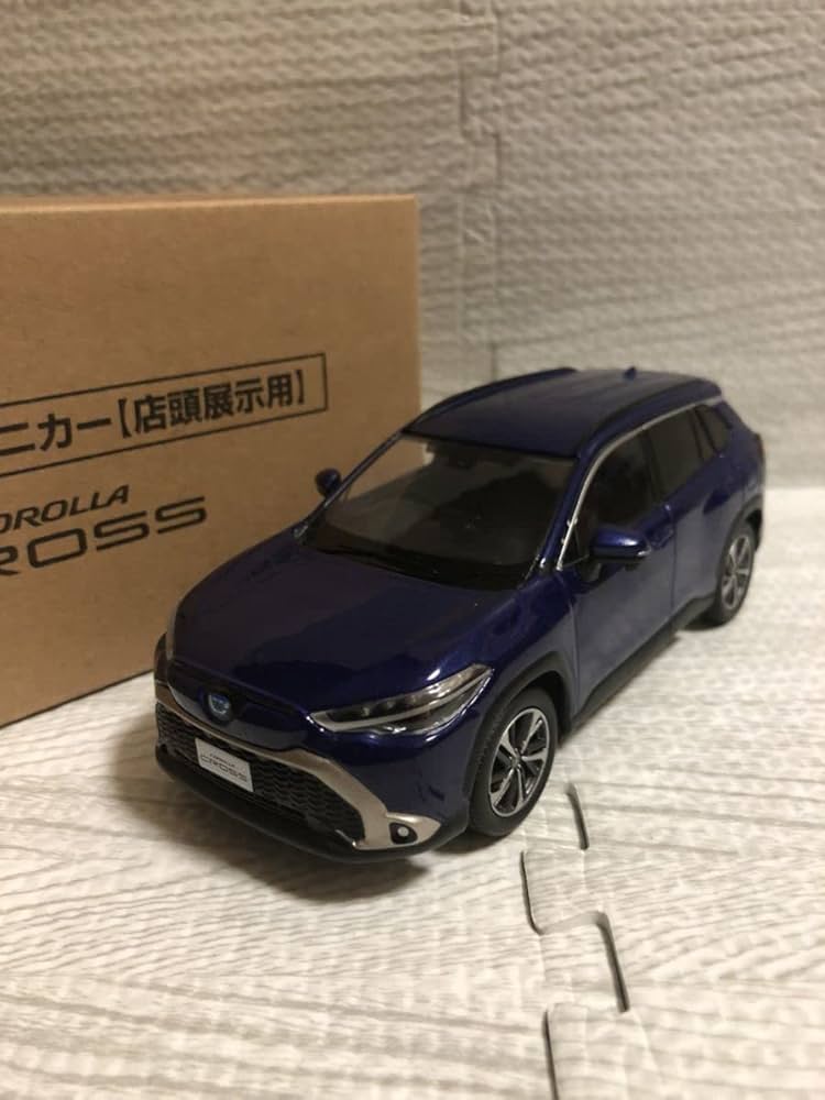 Amazon | 1/30 ミニカー 新型カローラクロス COROLLA CROSS カラー