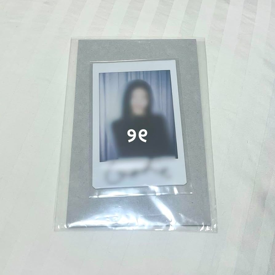 Amazon.co.jp: IVE ガウル クリスマスチェキ 直筆サイン : おもちゃ