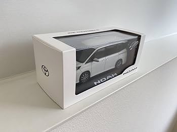 Amazon | ミニカー 1/30 新型 ノア S-Z 90系 カラーサンプル ミニカー