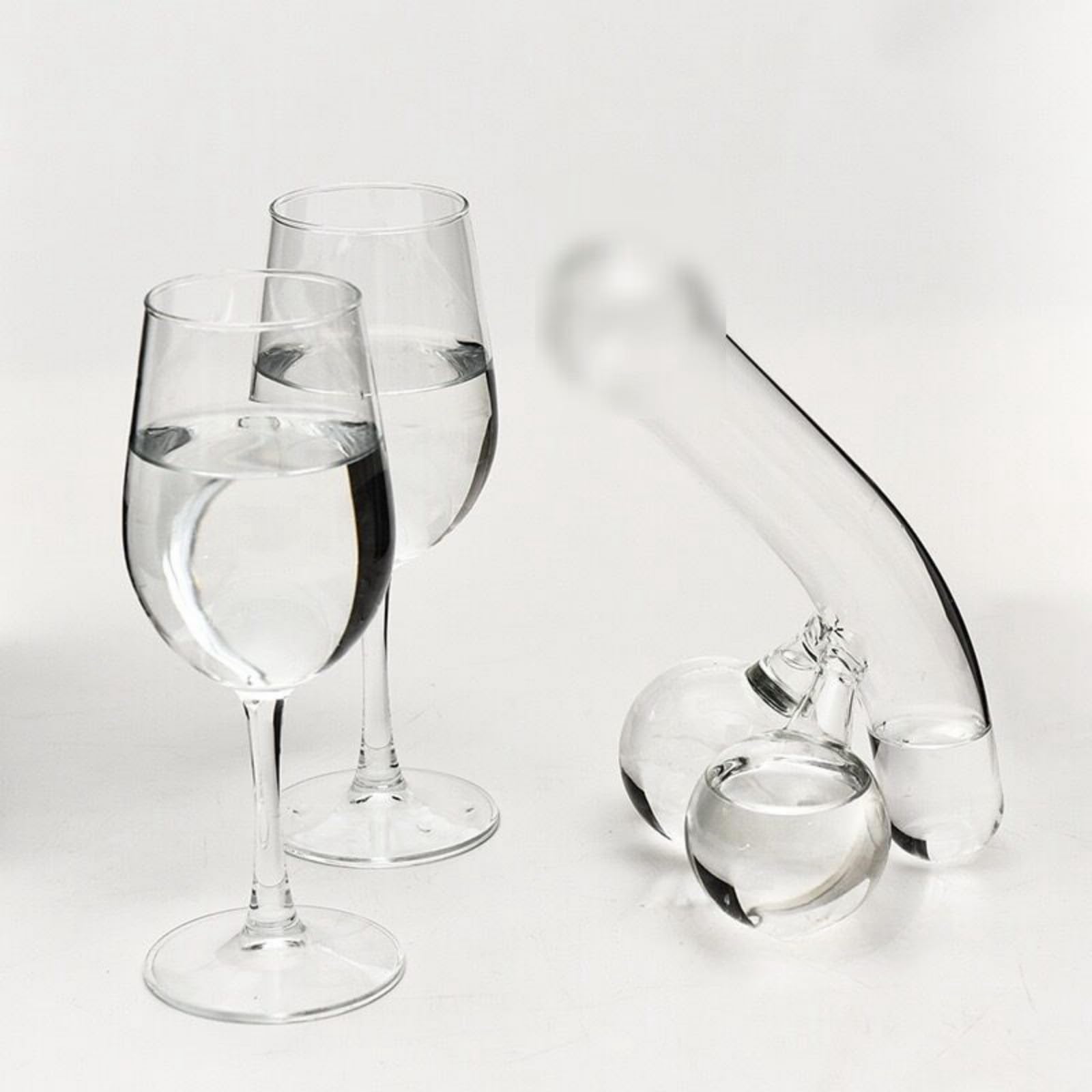 Amazon | FLYILIA ワインデカンタ カラフェ 独創的なフォルム ガラス