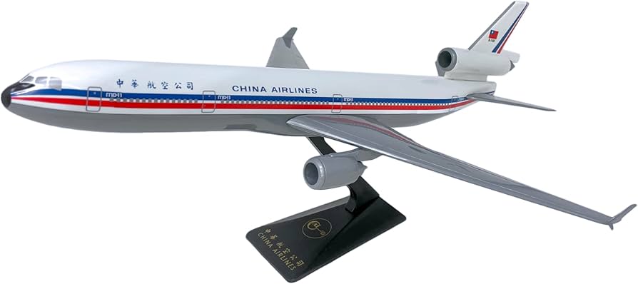 Amazon.com: Flight Miniatures China Airlines (OC) MD-11 1:200