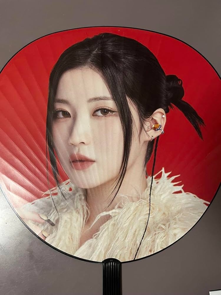 Amazon.co.jp: babymonster アサ うちわ : おもちゃ