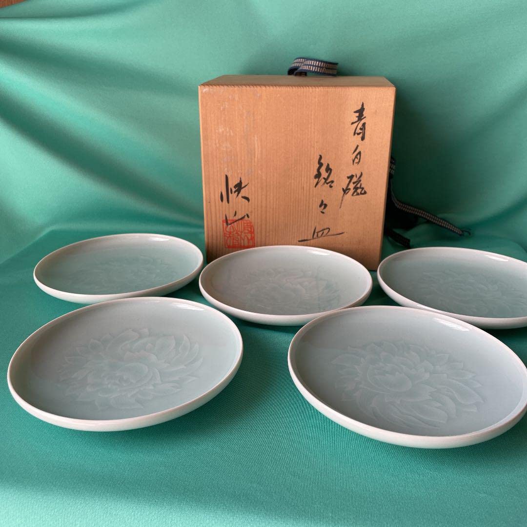 直径39センチ 塚本快示 青白磁 菊彫高台皿 人間国宝 大皿 陶器 美術