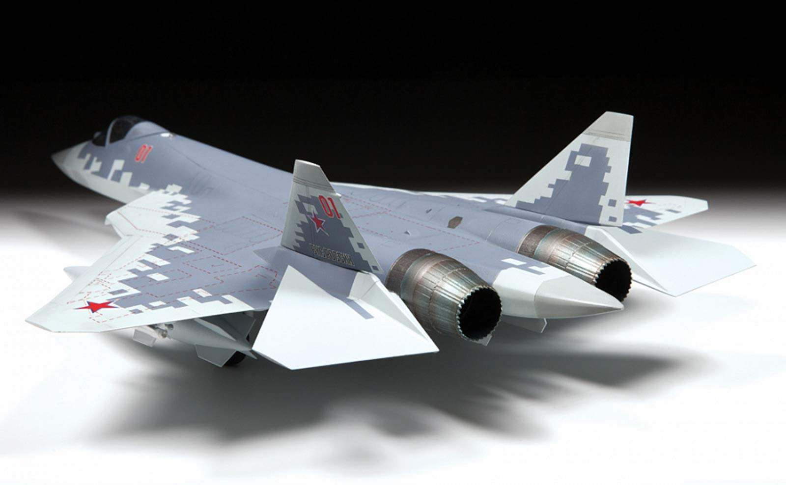 Amazon | ズベズダ 1/48 ロシア空軍 Su-57 プラモデル ZV4824