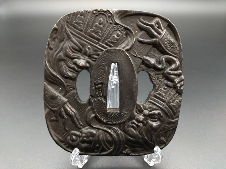 Amazon.co.jp: AFT19 刀鍔 天王の図 鋼製 透かし 日本刀装具 鍔 厚さ