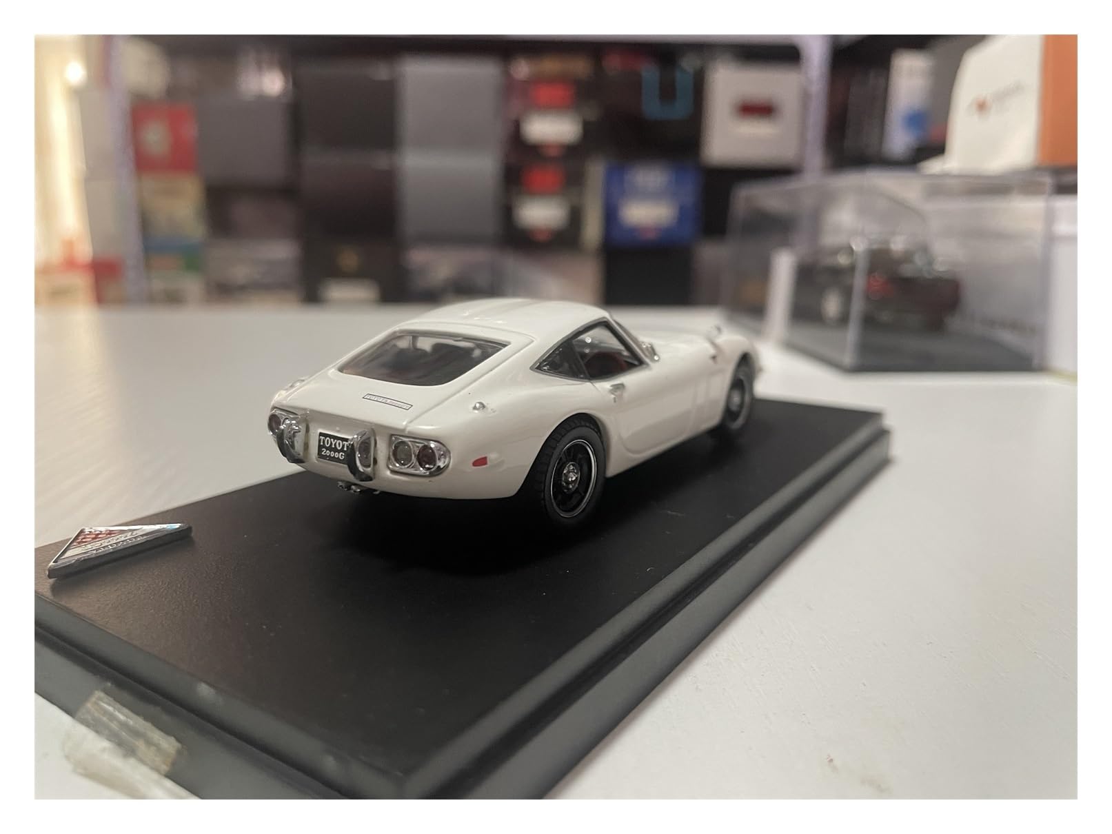 Amazon | ミニカーモデル 1:43スケール トヨタ 2000GT 1967 スポーツ