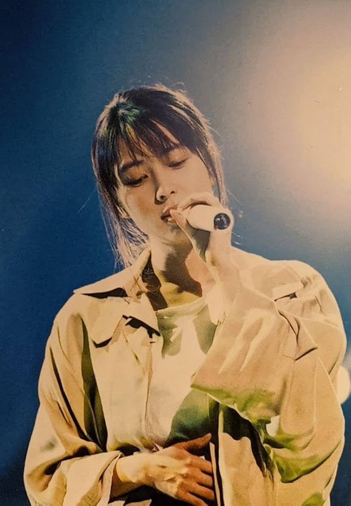 Amazon.co.jp: ZARD坂井泉水Lサイズ写真5枚 : おもちゃ